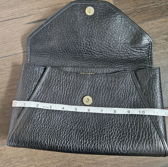Nina Ricci Leather Envelope Clutch - Picture 7 of 12